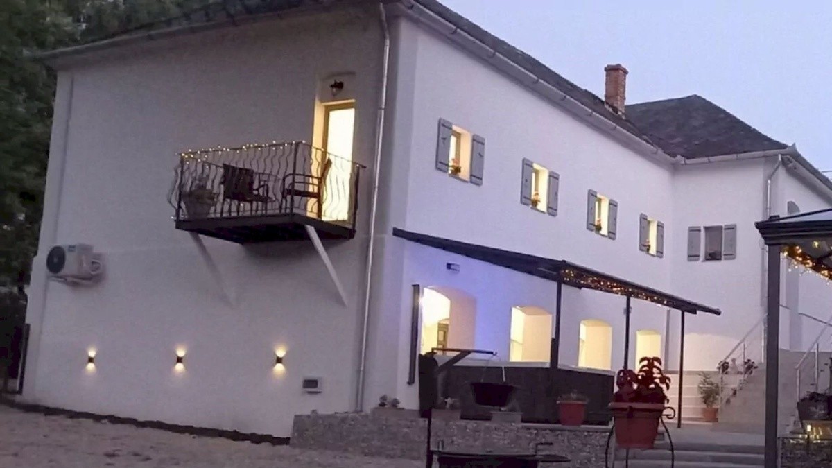 Kékkút Cottage (Nagyvisnyó)