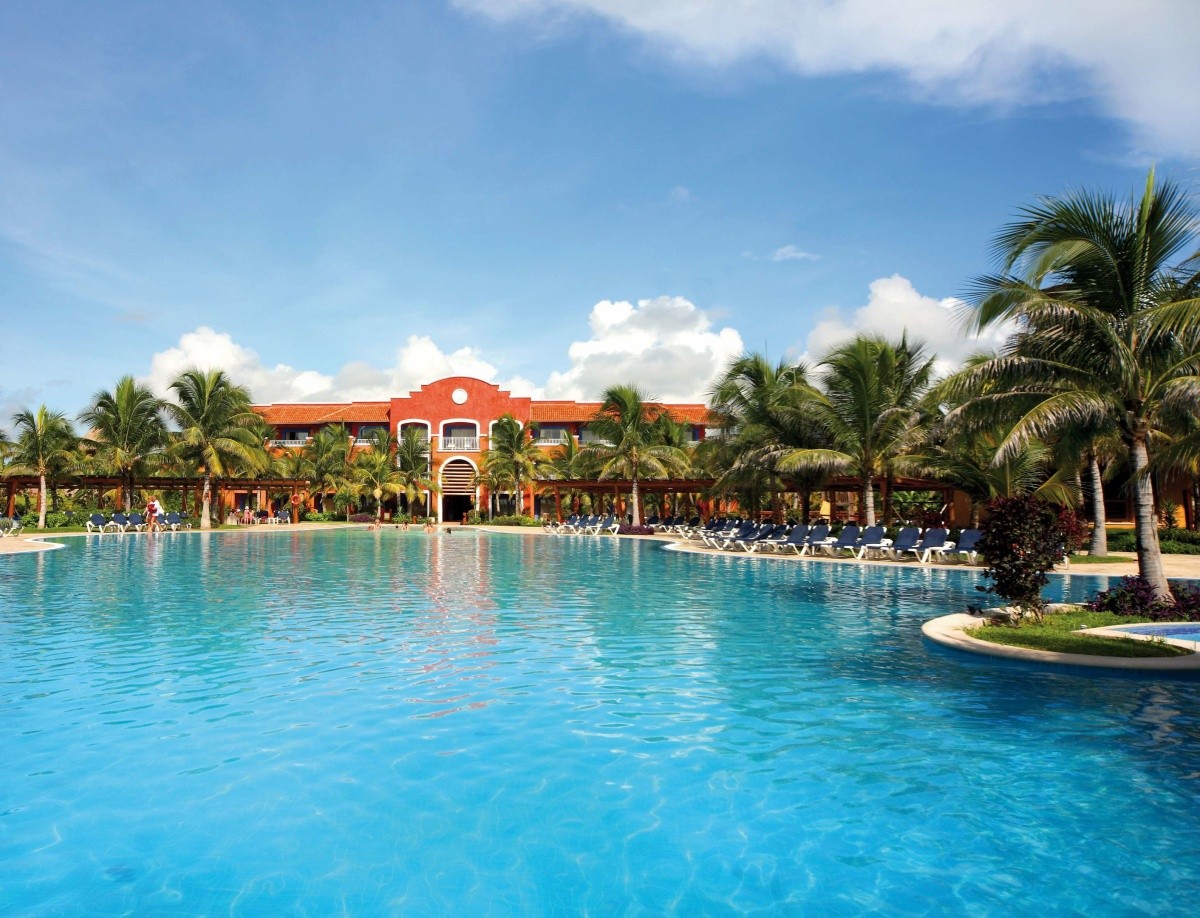 Barcelo Maya Colonial