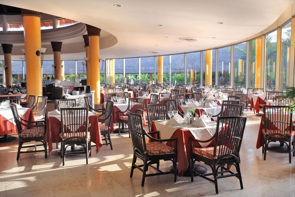 Barcelo Maya Colonial