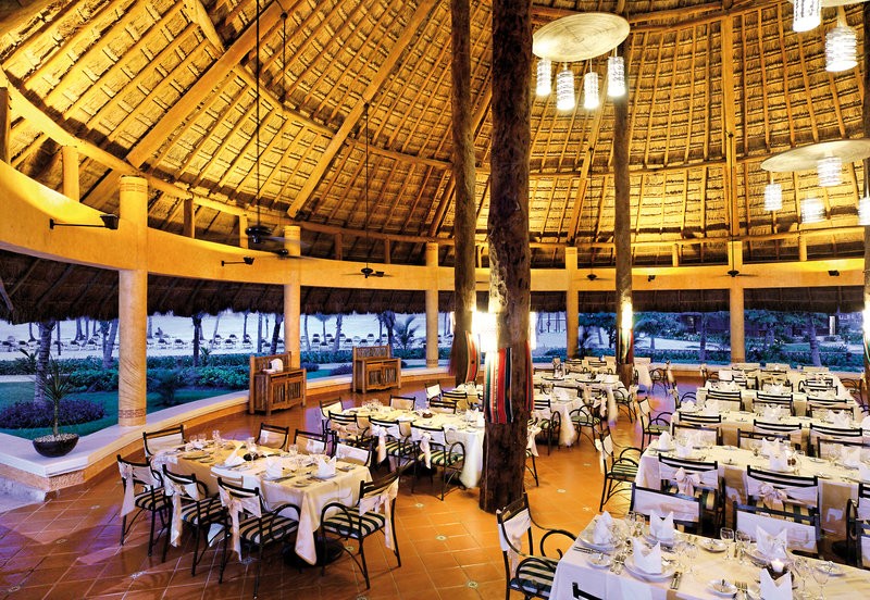 Barcelo Maya Colonial