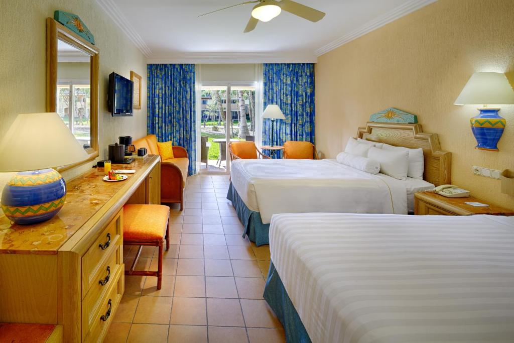 Barcelo Maya Colonial