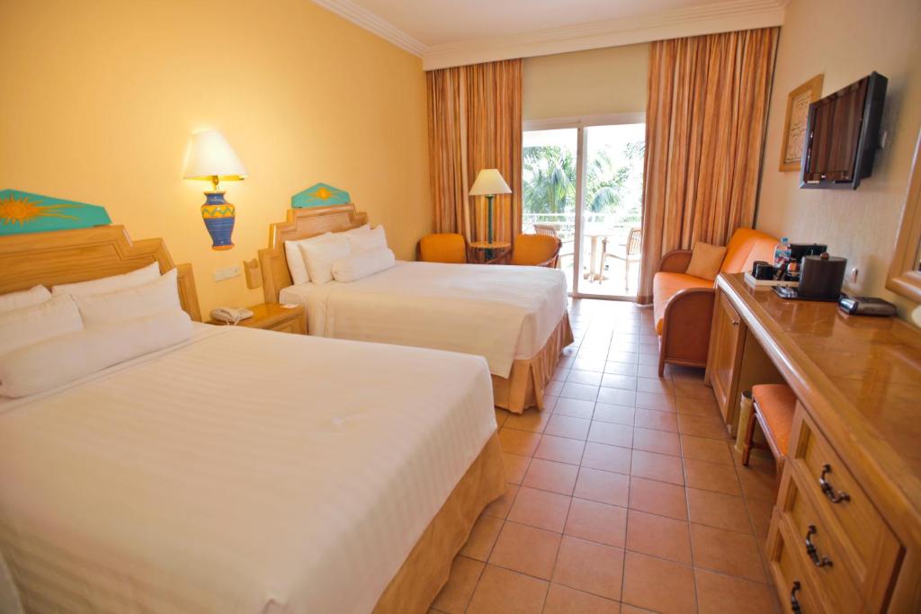 Barcelo Maya Colonial
