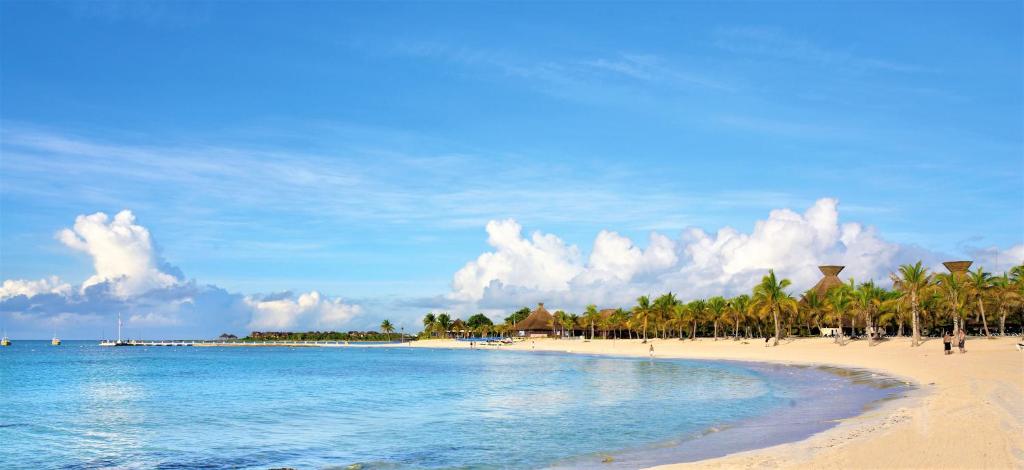 Barcelo Maya Colonial