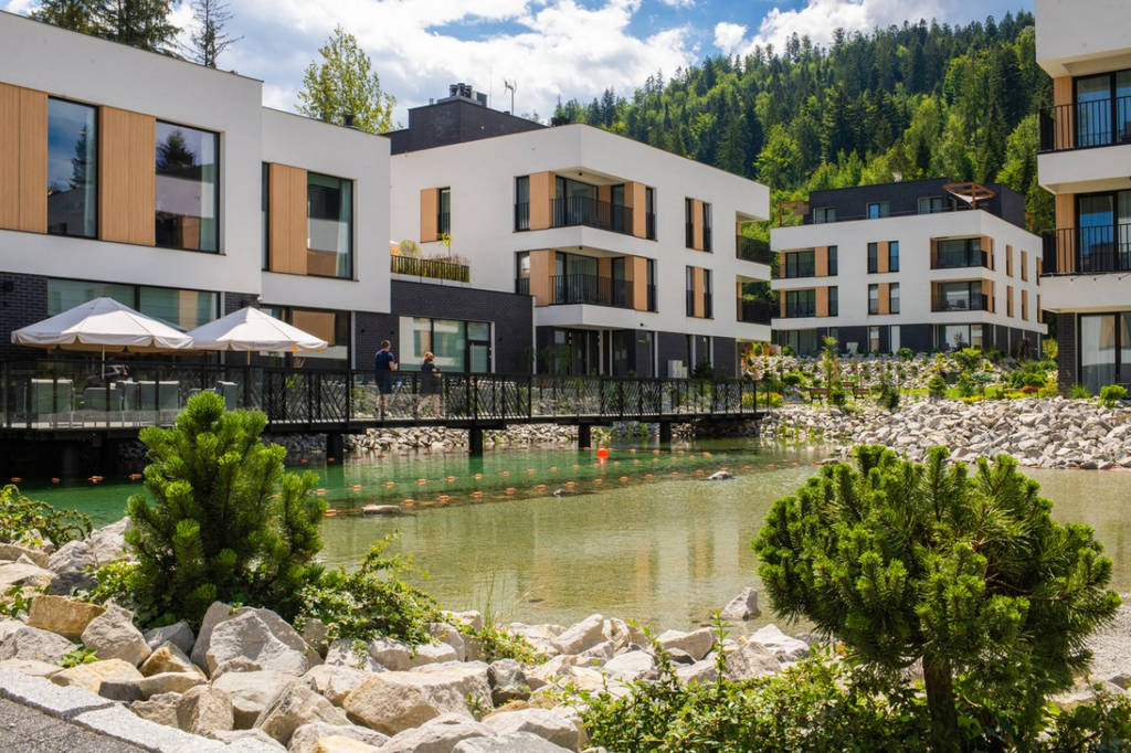Vislow Resort