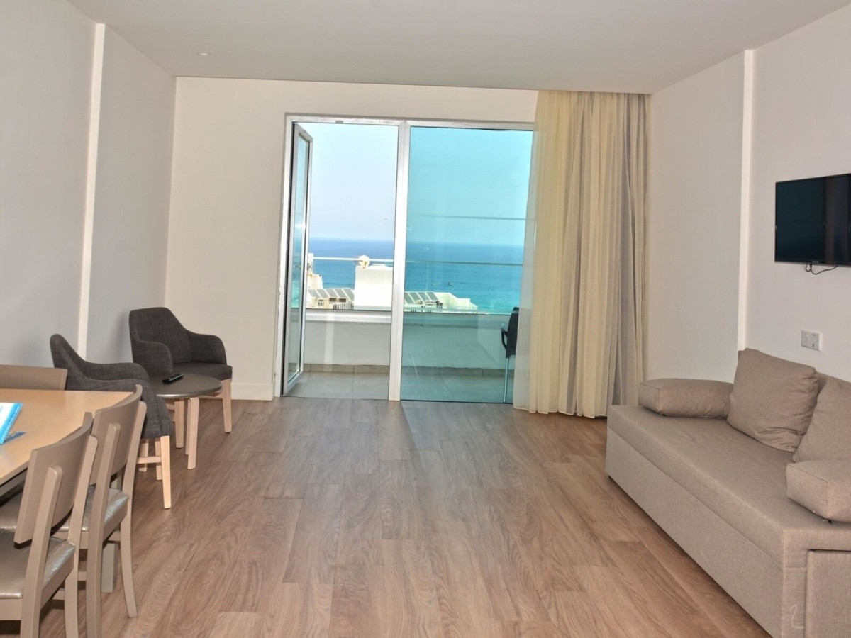 Melini Hotel Suites