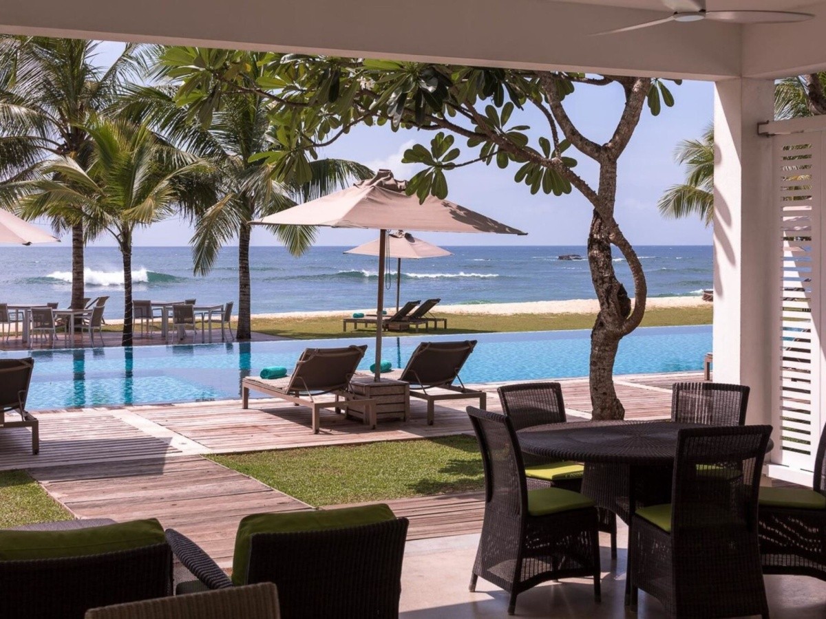 Sri Sharavi Beach Villas & Spa (Kamburugamuwa)