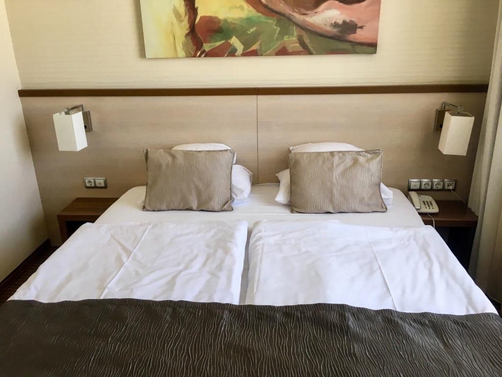 Hotel Famulus Business