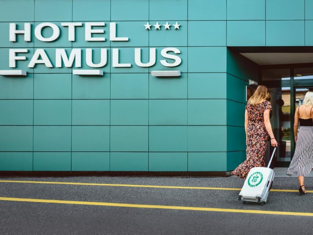 Hotel Famulus Business