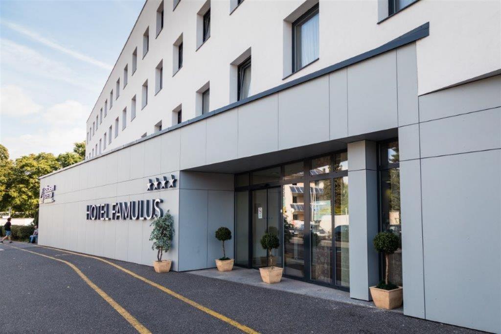 Hotel Famulus Business