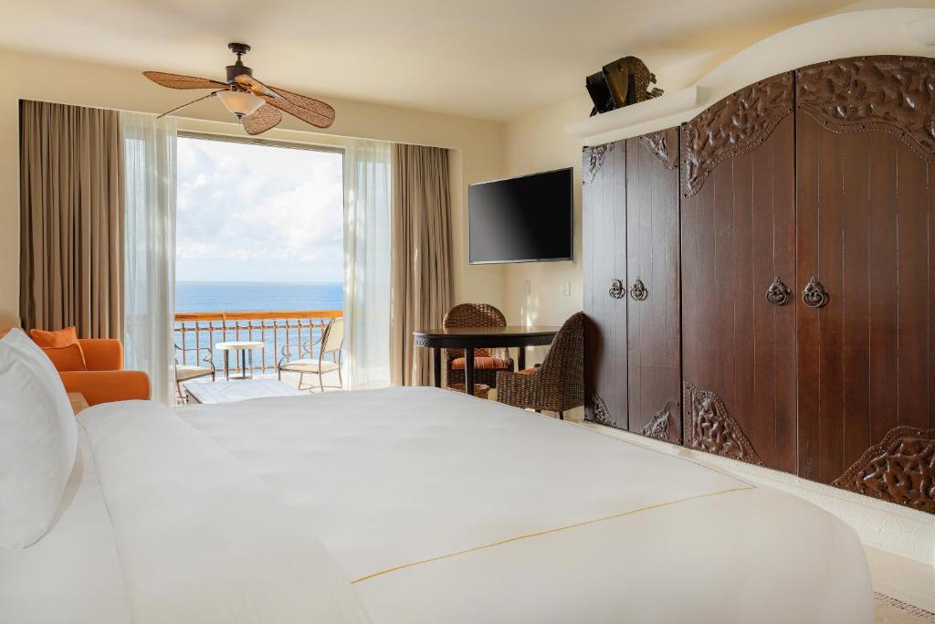 Marquis Los Cabos Resort & Spa