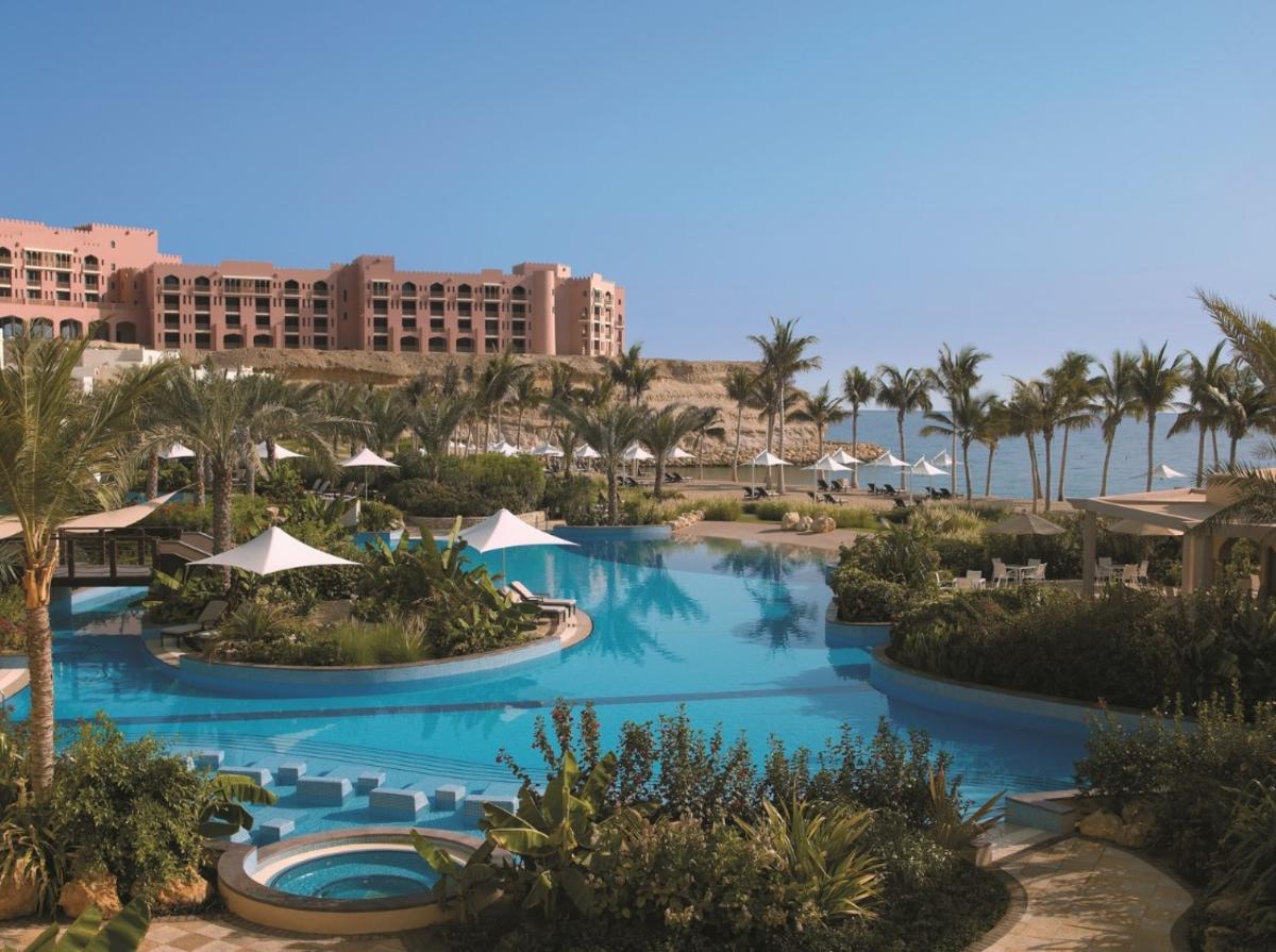 Shangri - La's Al Bandar