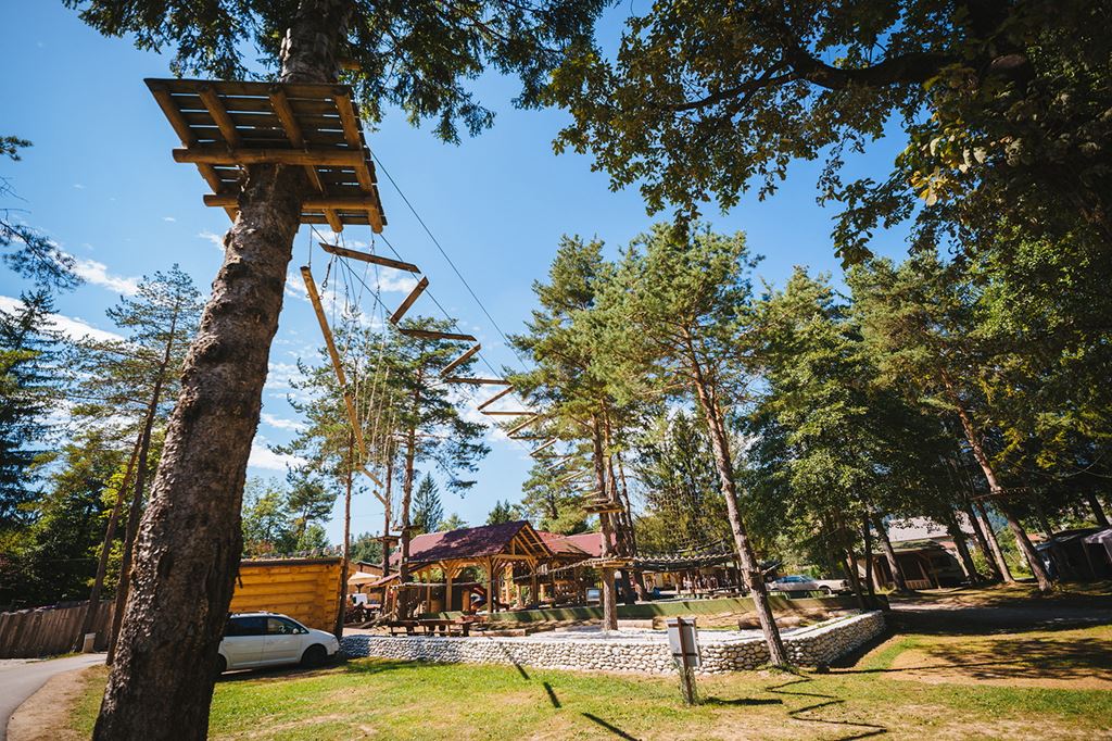 Camping Menina