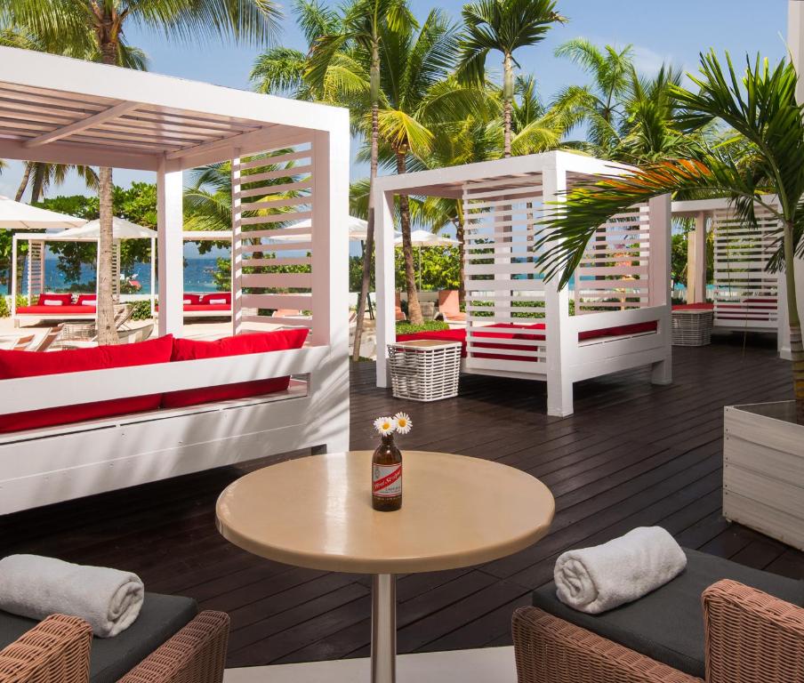 S Hotel Montego Bay