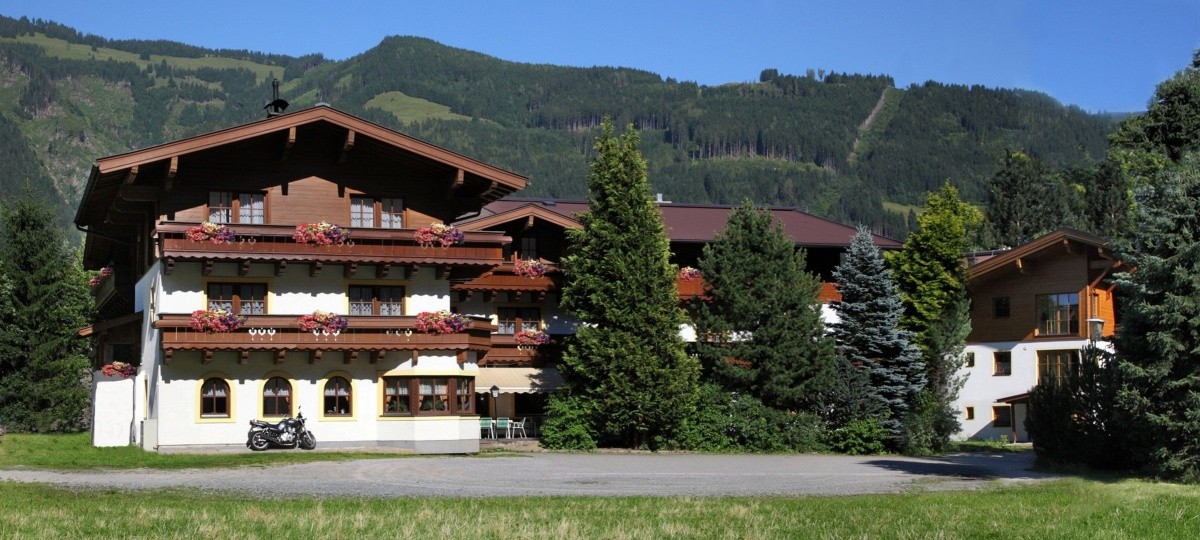 Pension Alpenrose (Zell Am See)
