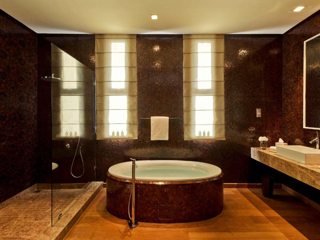 Fairmont Royal Palm