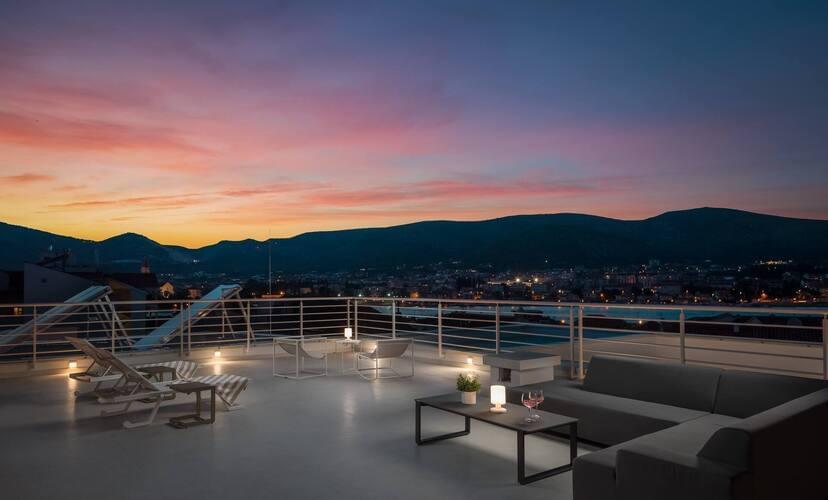Villa White Palace
