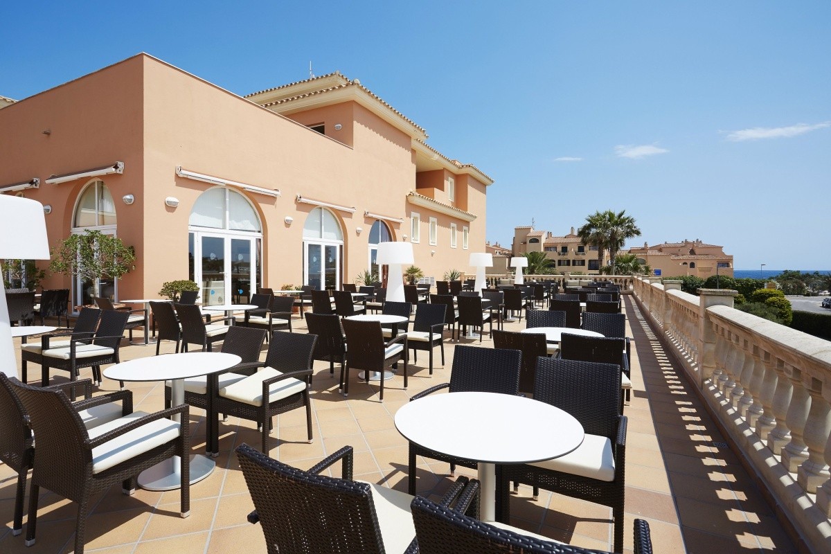 Grupotel Macarella Suites & Spa