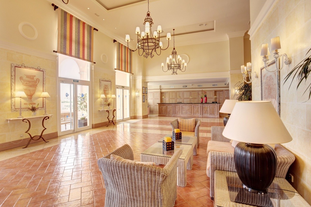 Grupotel Macarella Suites & Spa