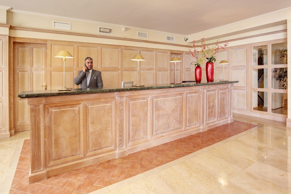 Grupotel Macarella Suites & Spa