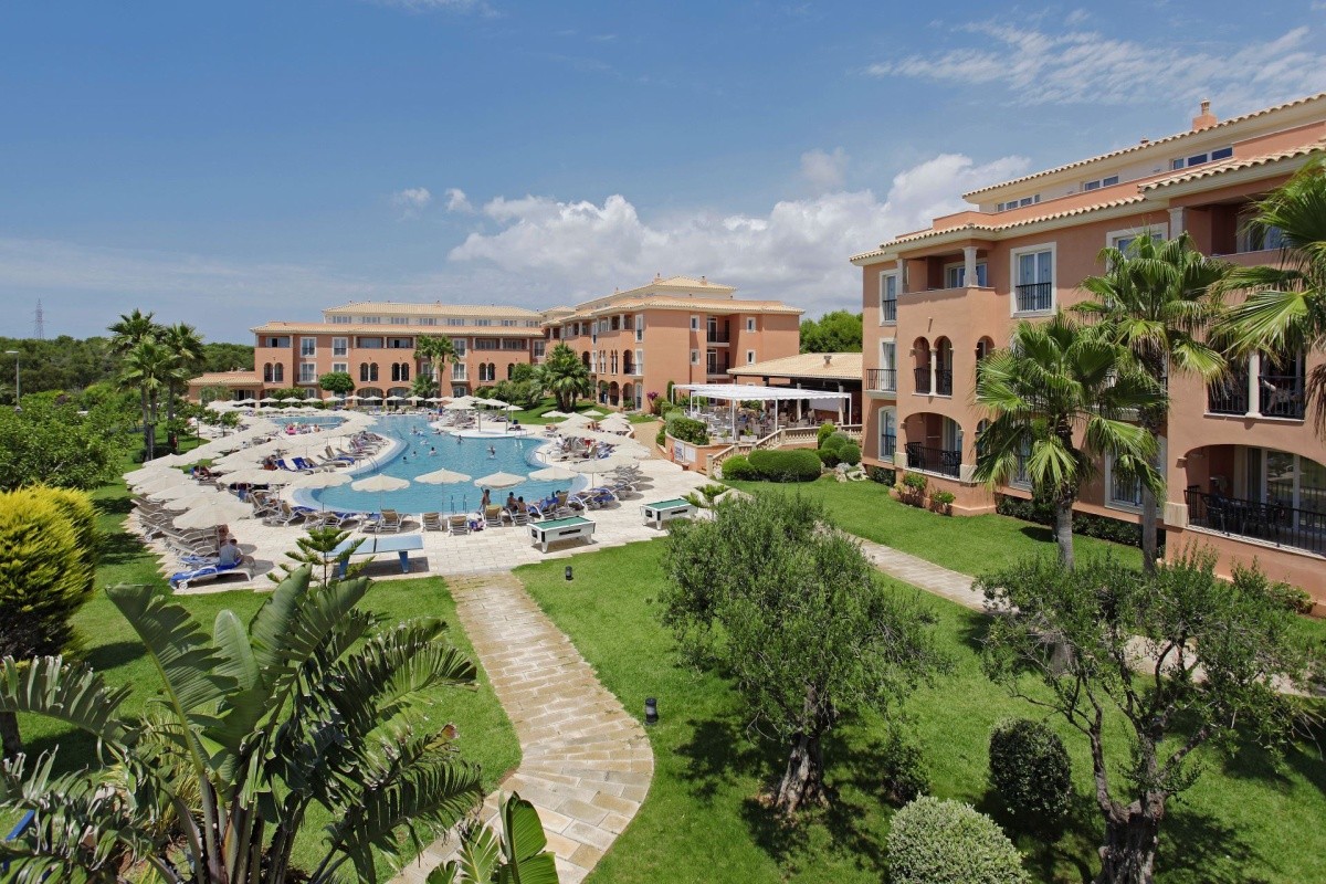 Grupotel Macarella Suites & Spa
