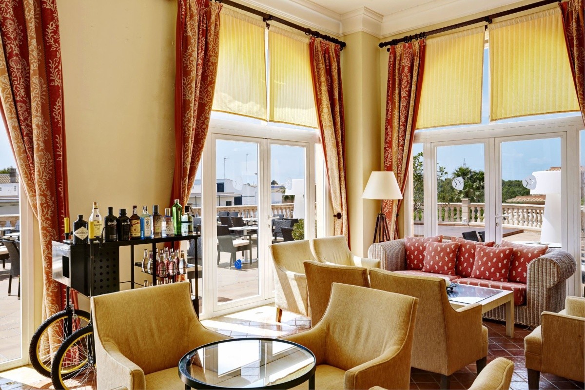 Grupotel Macarella Suites & Spa