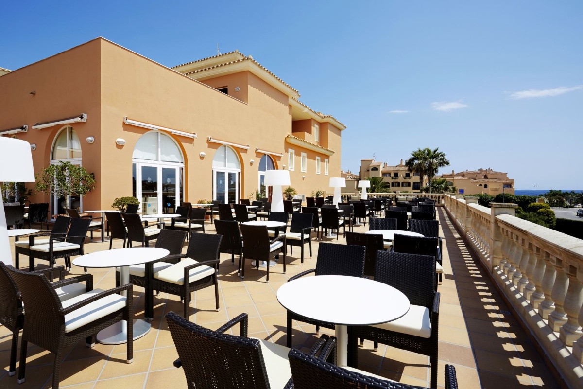 Grupotel Macarella Suites & Spa