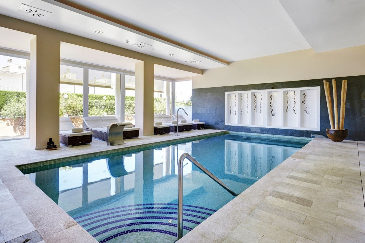 Grupotel Macarella Suites & Spa