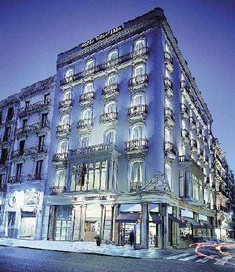 Hotel Midmost