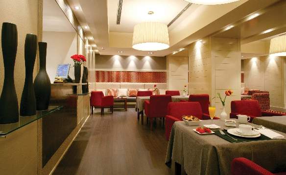 Hotel Midmost