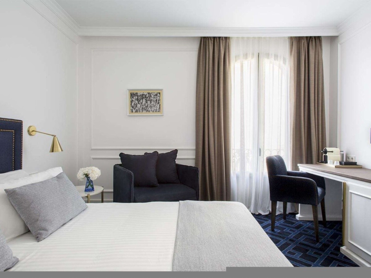 Hotel Midmost