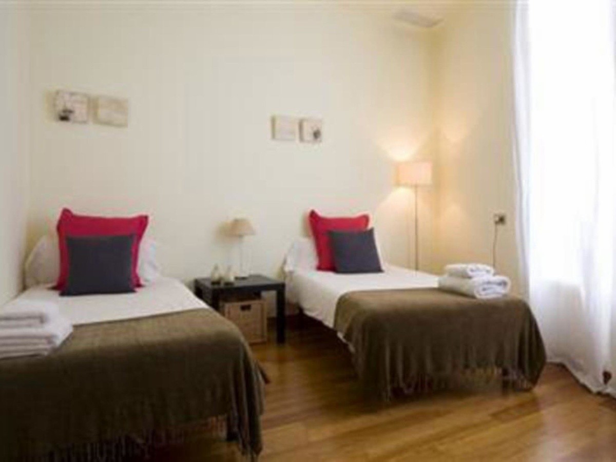 Villarroel Barcelona Apartment