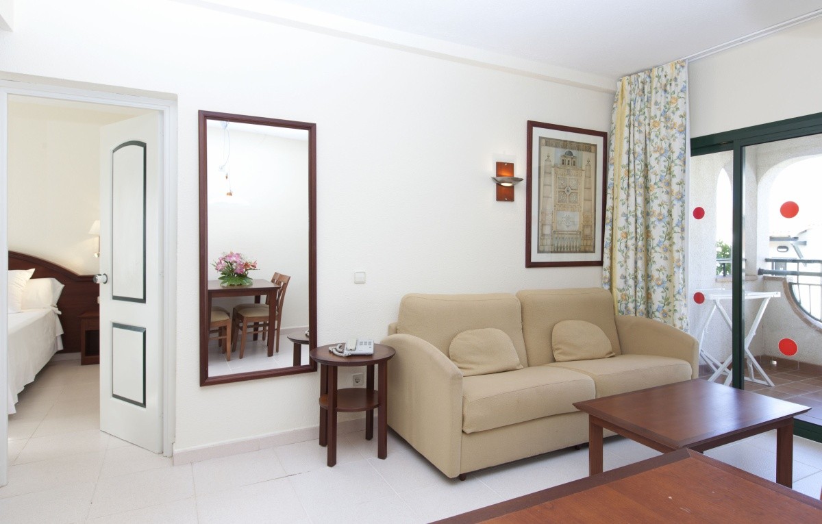 Valentin Son Bou Hotel & Apartements
