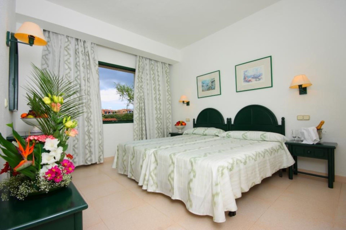 Valentin Son Bou Hotel & Apartements