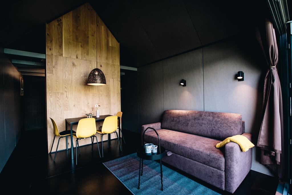 Luxury Glamping Resort Chocolate Village (zima)