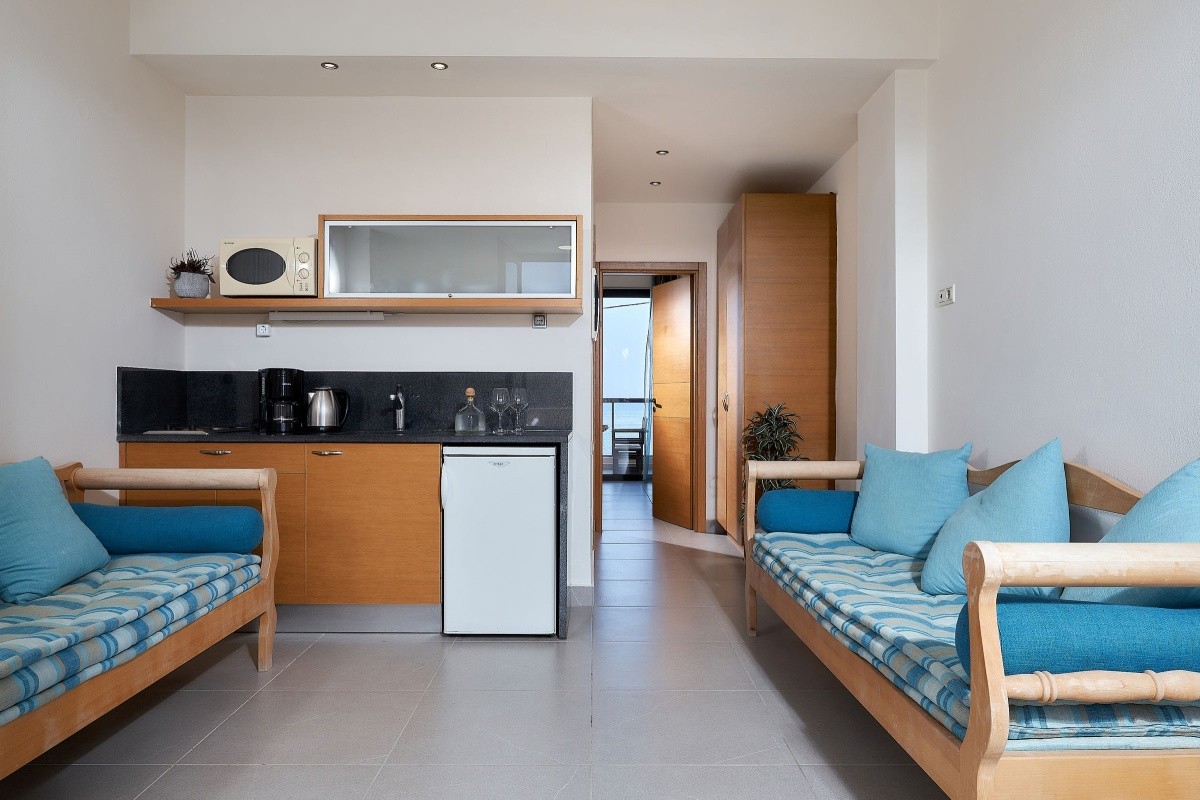 Creteco Hotel & Suites (Ex. Kritzas Beach Suites)