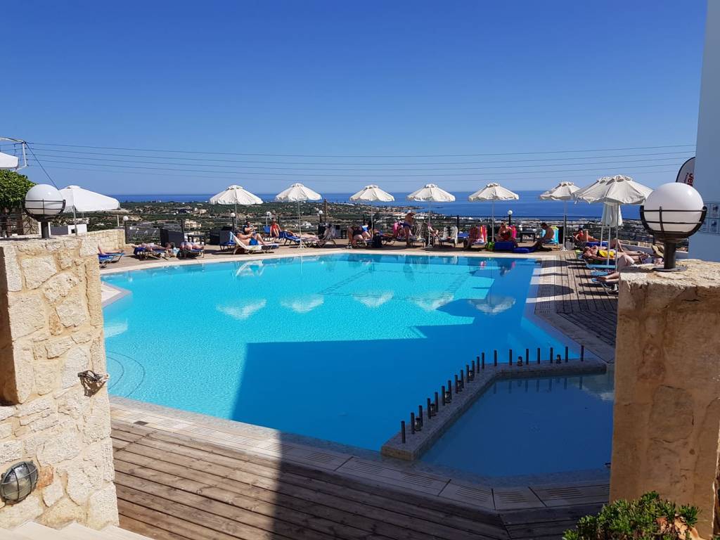Amazones Village (Piskopiano)