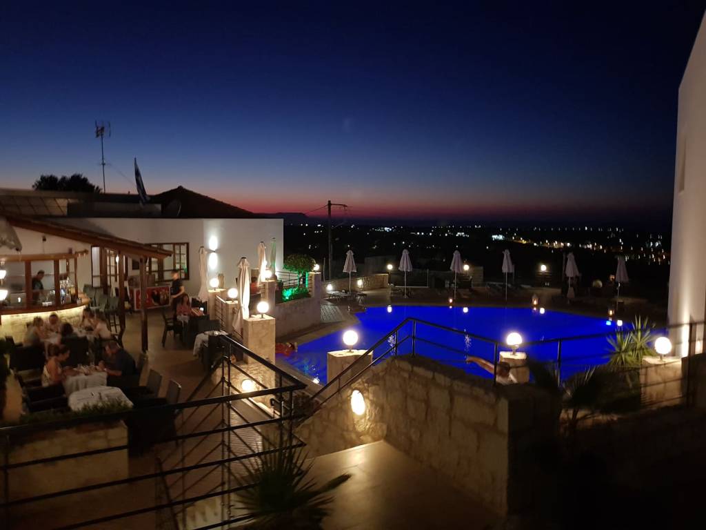 Amazones Village (Piskopiano)