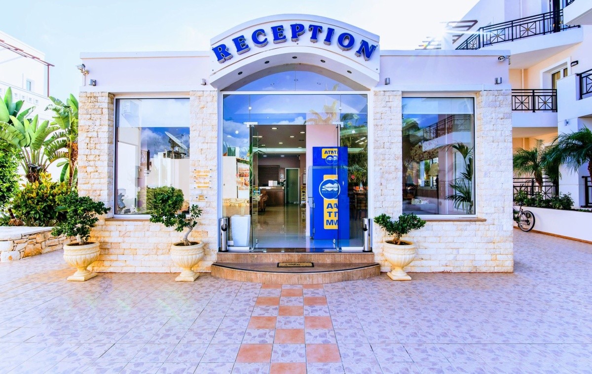 Yiannis Manos Resort