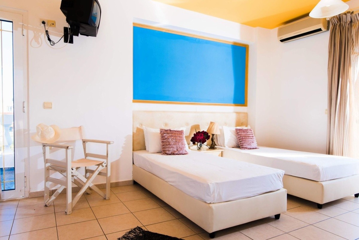 Yiannis Manos Resort
