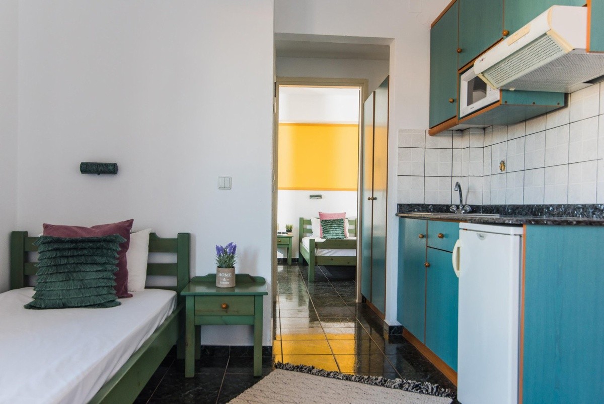 Yiannis Manos Resort