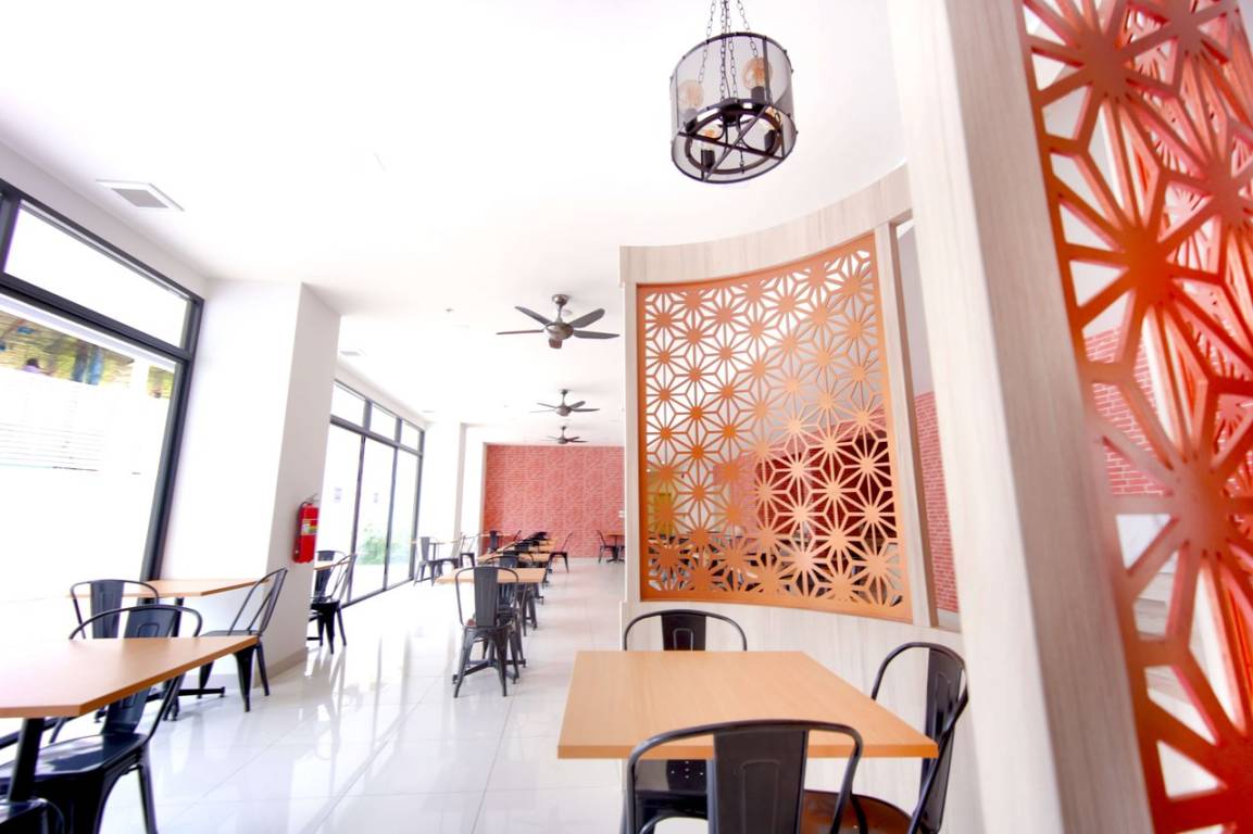 Phoenix Karon Beach