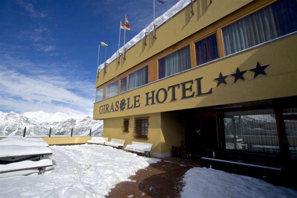 6denní zájezd s dopravou a polopenzí v ceně – hotel Girasole