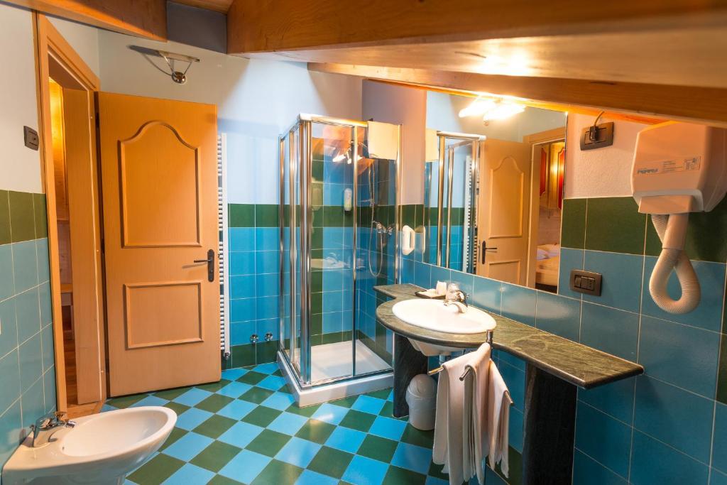 5denní zájezd s dopravou, polopenzí a skipasem v ceně – hotel Arisch