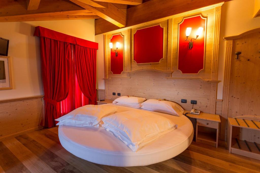 5denní zájezd s dopravou, polopenzí a skipasem v ceně – hotel Arisch