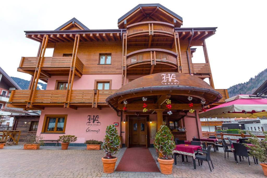 5denní zájezd s dopravou, polopenzí a skipasem v ceně – hotel Arisch