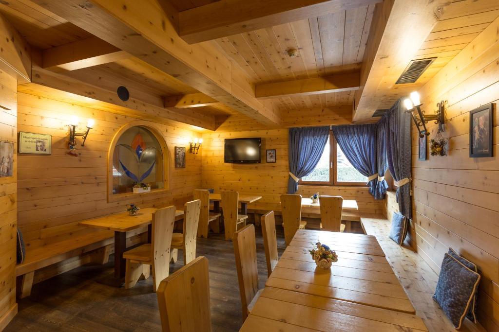 5denní zájezd s dopravou, polopenzí a skipasem v ceně – hotel Arisch