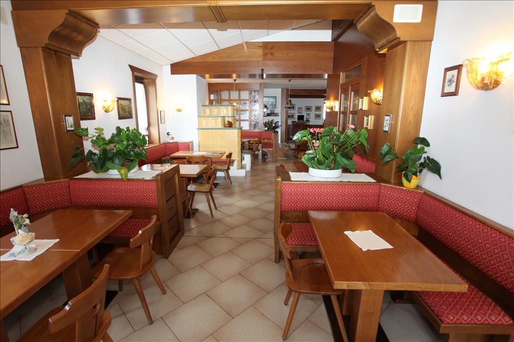Hotel Fratazza se snídaní