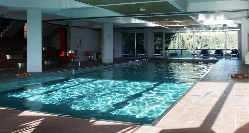 5denní zájezd s dopravou, polopenzí a skipasem v ceně – hotel Marilleva 1400