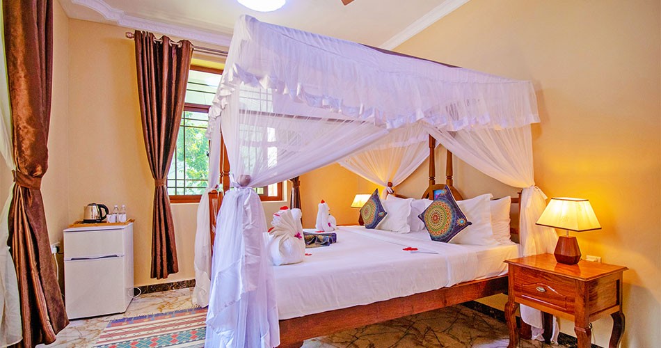 Sunny Palms Beach Bungalows