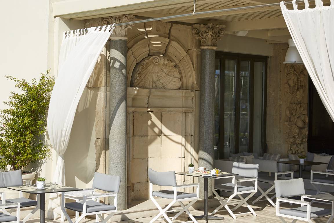 Mon Repos Palace
